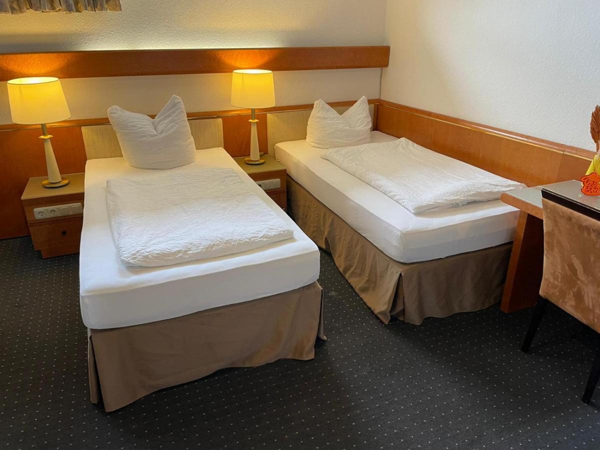 Отель Gaestezimmer Gasthof Becker Wulfrath Экстерьер фото