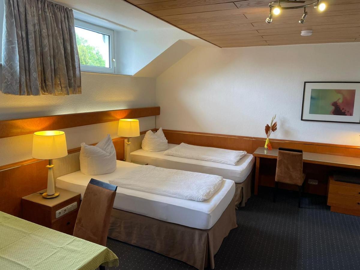 Отель Gaestezimmer Gasthof Becker Wulfrath Экстерьер фото