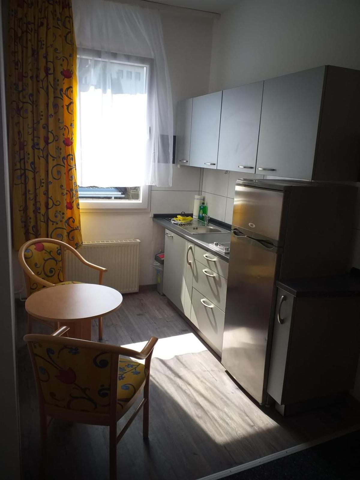 Отель Gaestezimmer Gasthof Becker Wulfrath Экстерьер фото