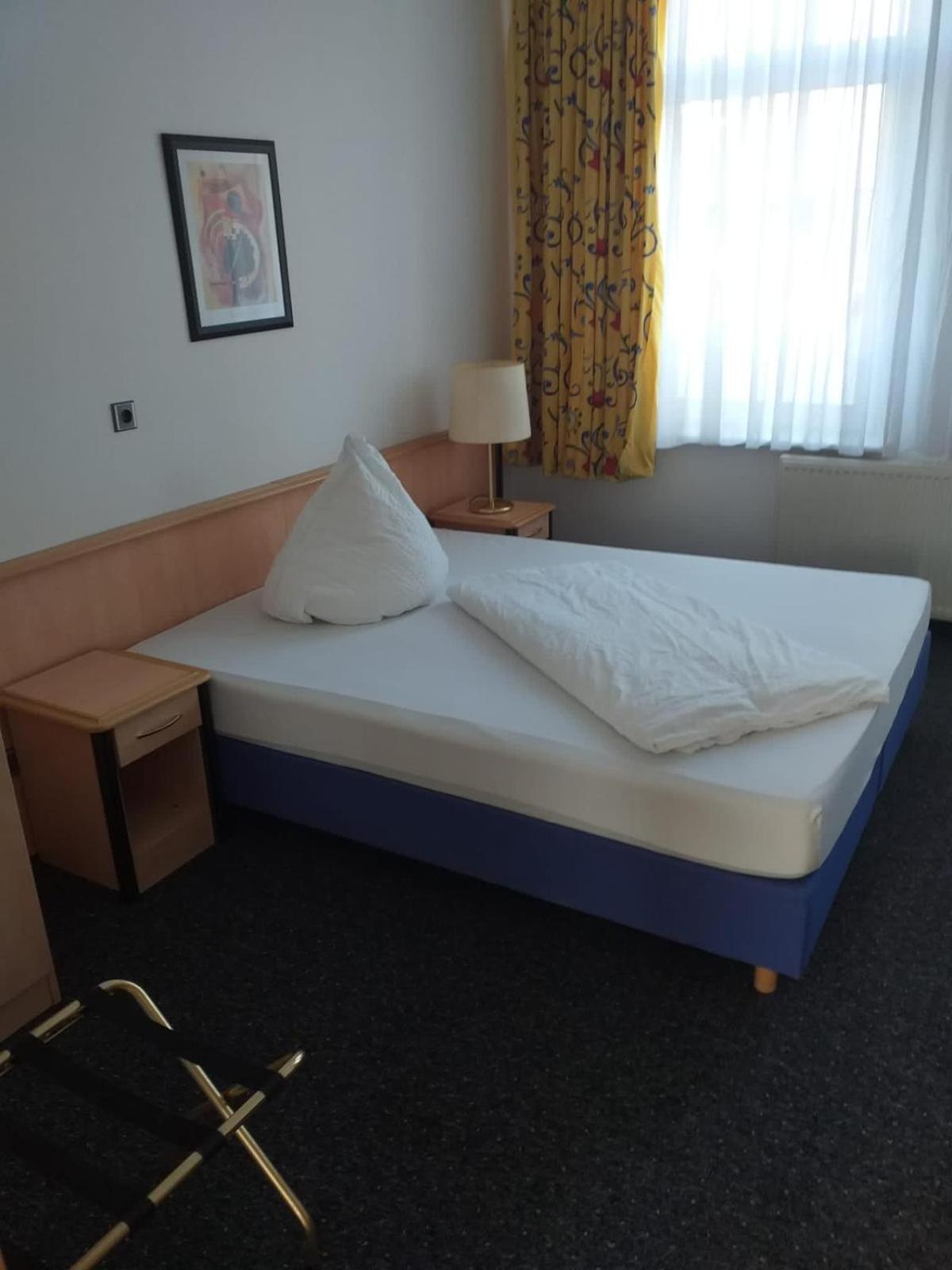 Отель Gaestezimmer Gasthof Becker Wulfrath Экстерьер фото