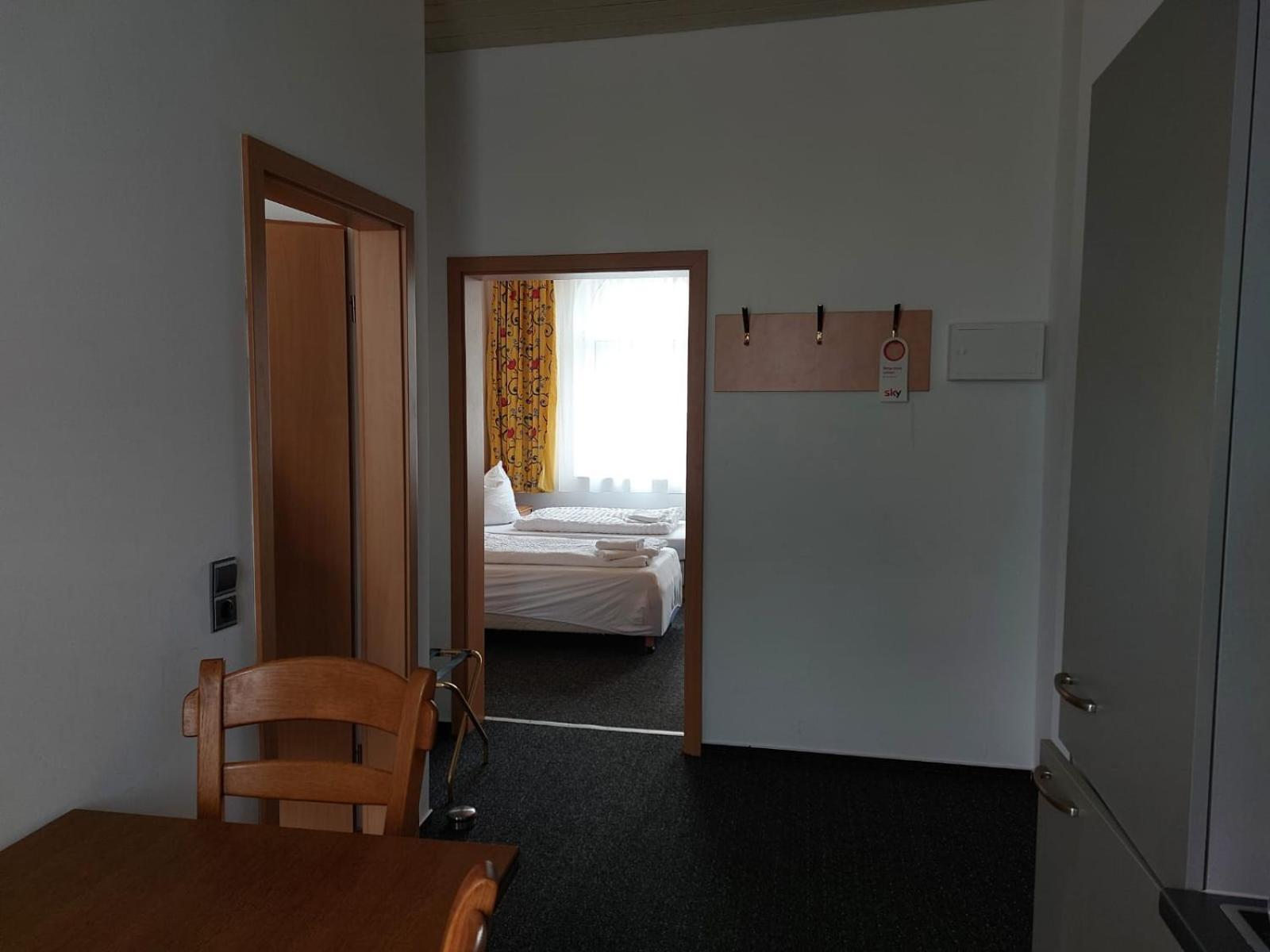 Отель Gaestezimmer Gasthof Becker Wulfrath Экстерьер фото