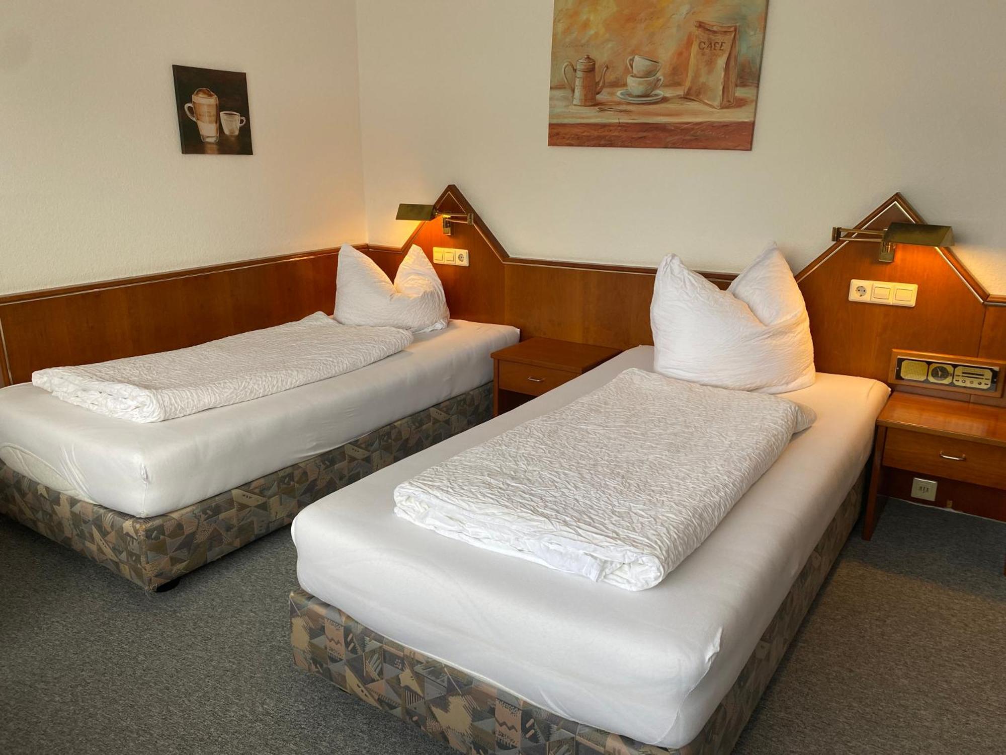 Отель Gaestezimmer Gasthof Becker Wulfrath Экстерьер фото