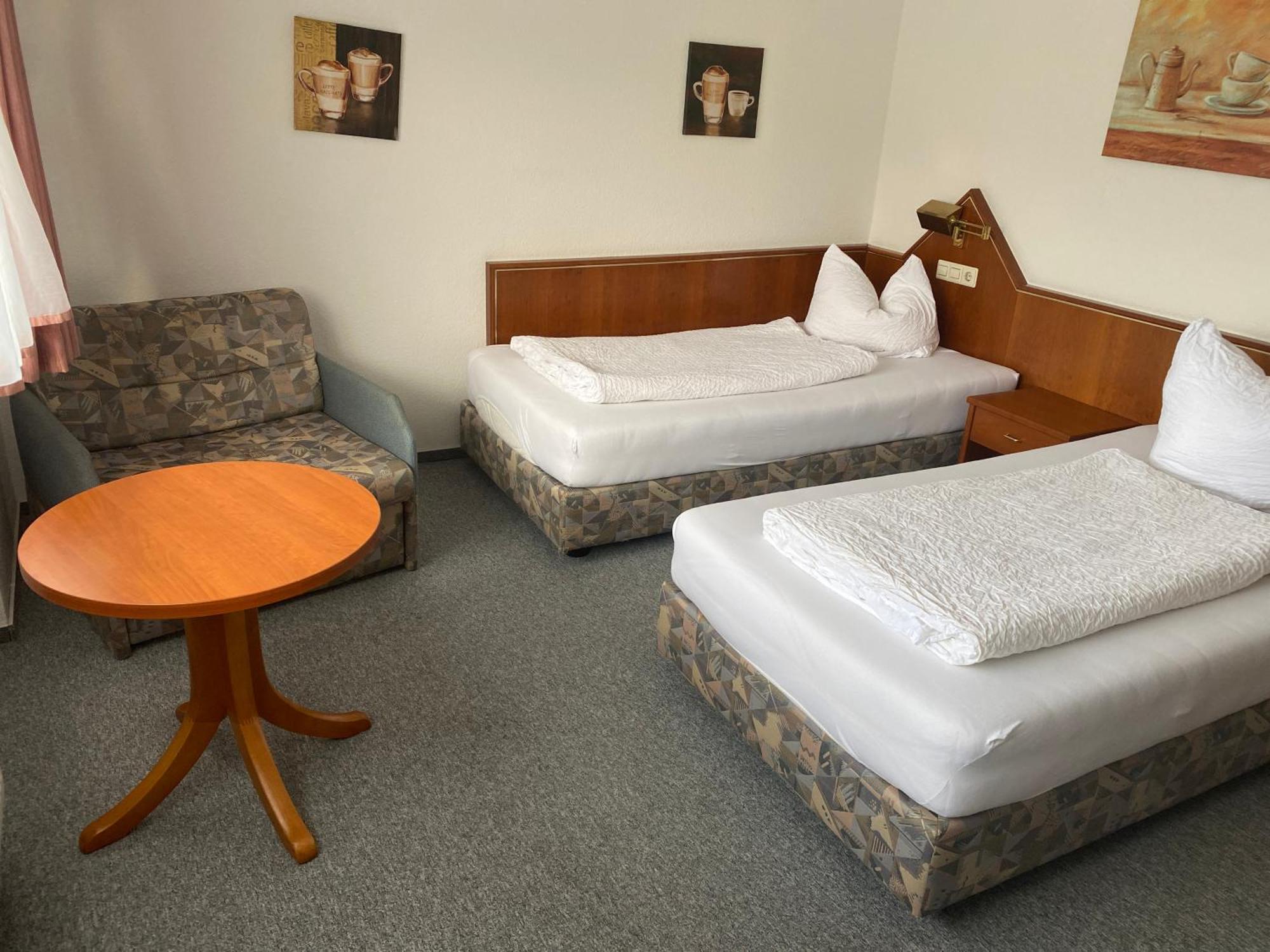 Отель Gaestezimmer Gasthof Becker Wulfrath Экстерьер фото