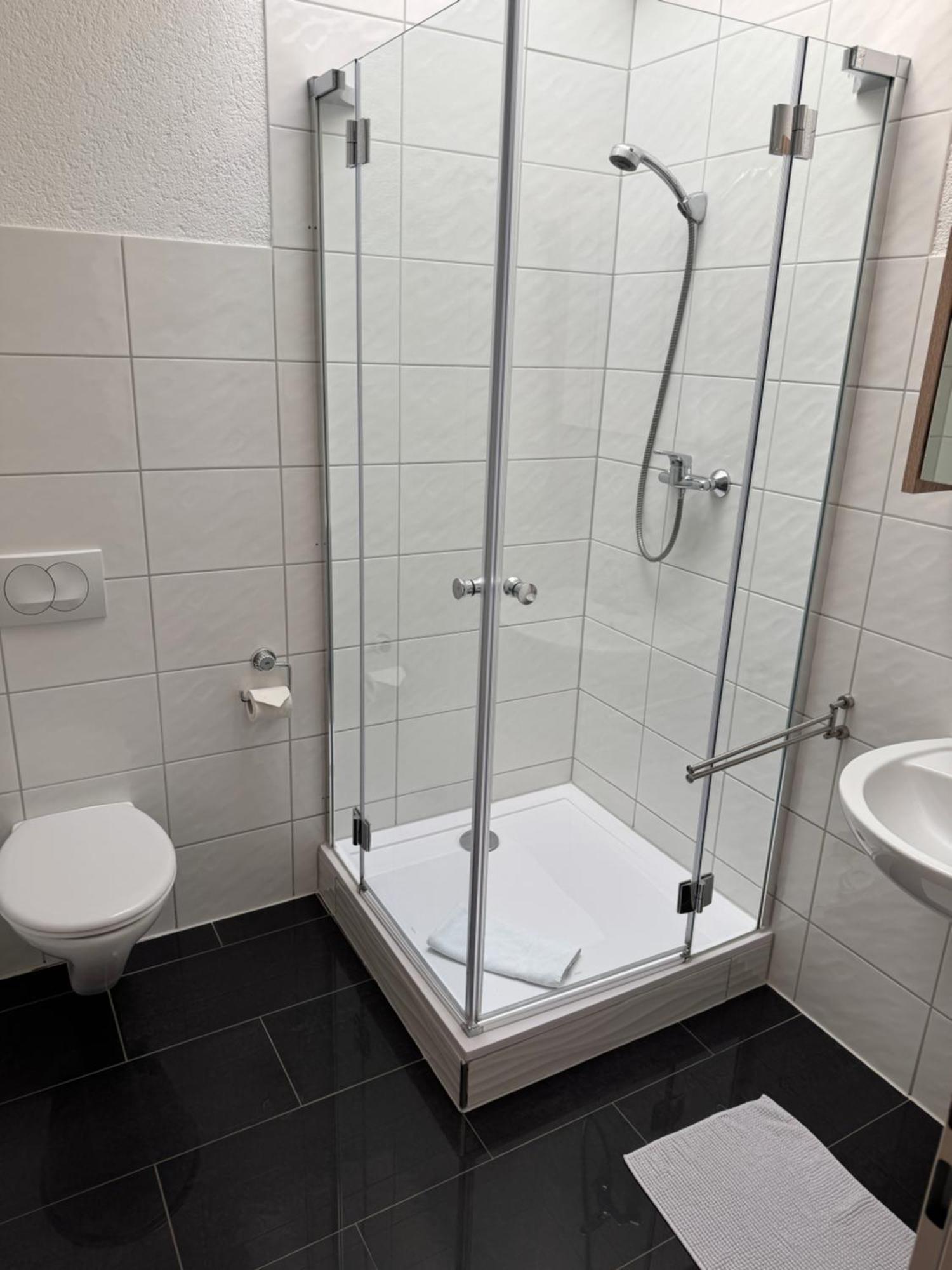 Отель Gaestezimmer Gasthof Becker Wulfrath Экстерьер фото
