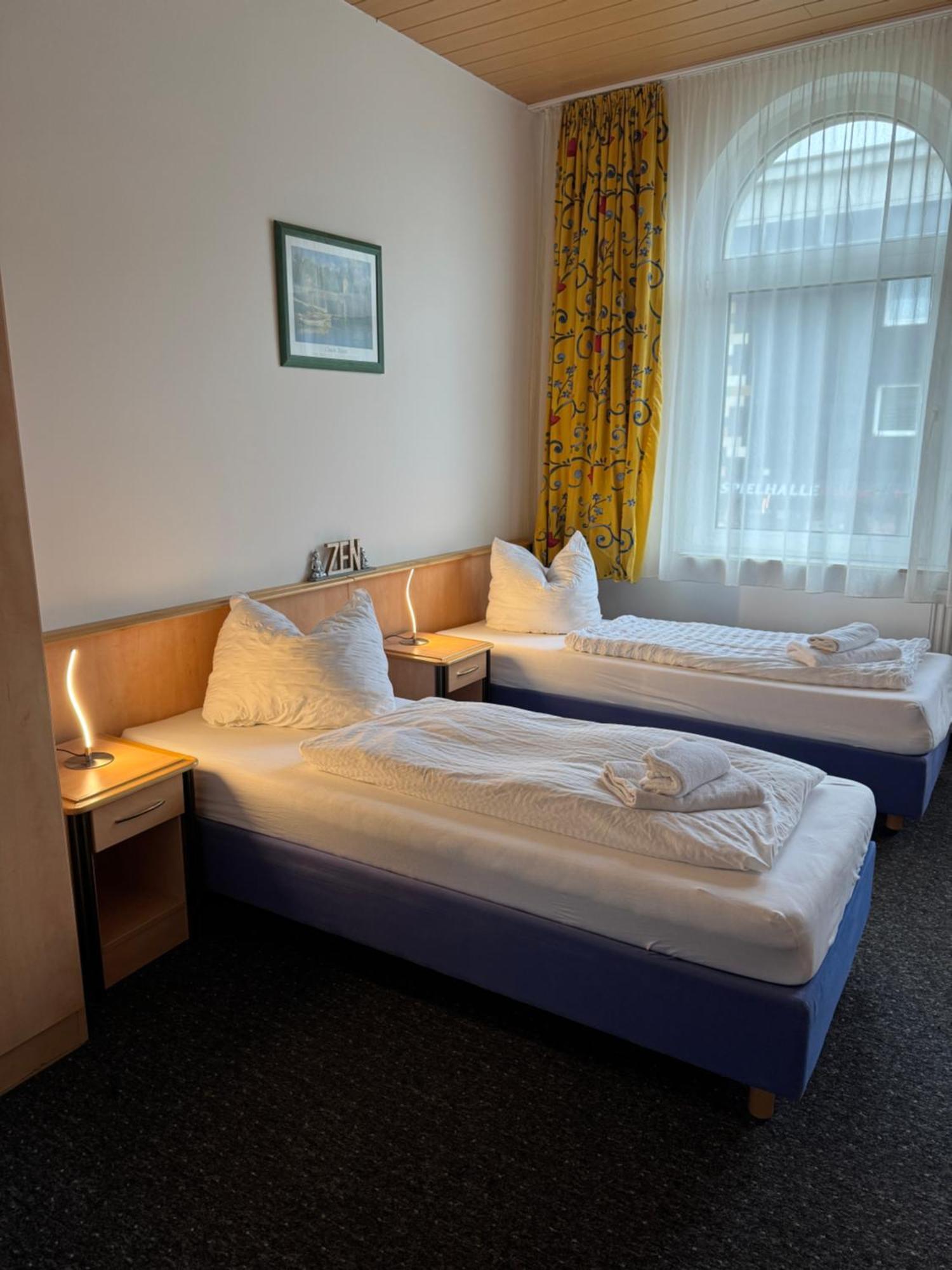 Отель Gaestezimmer Gasthof Becker Wulfrath Экстерьер фото