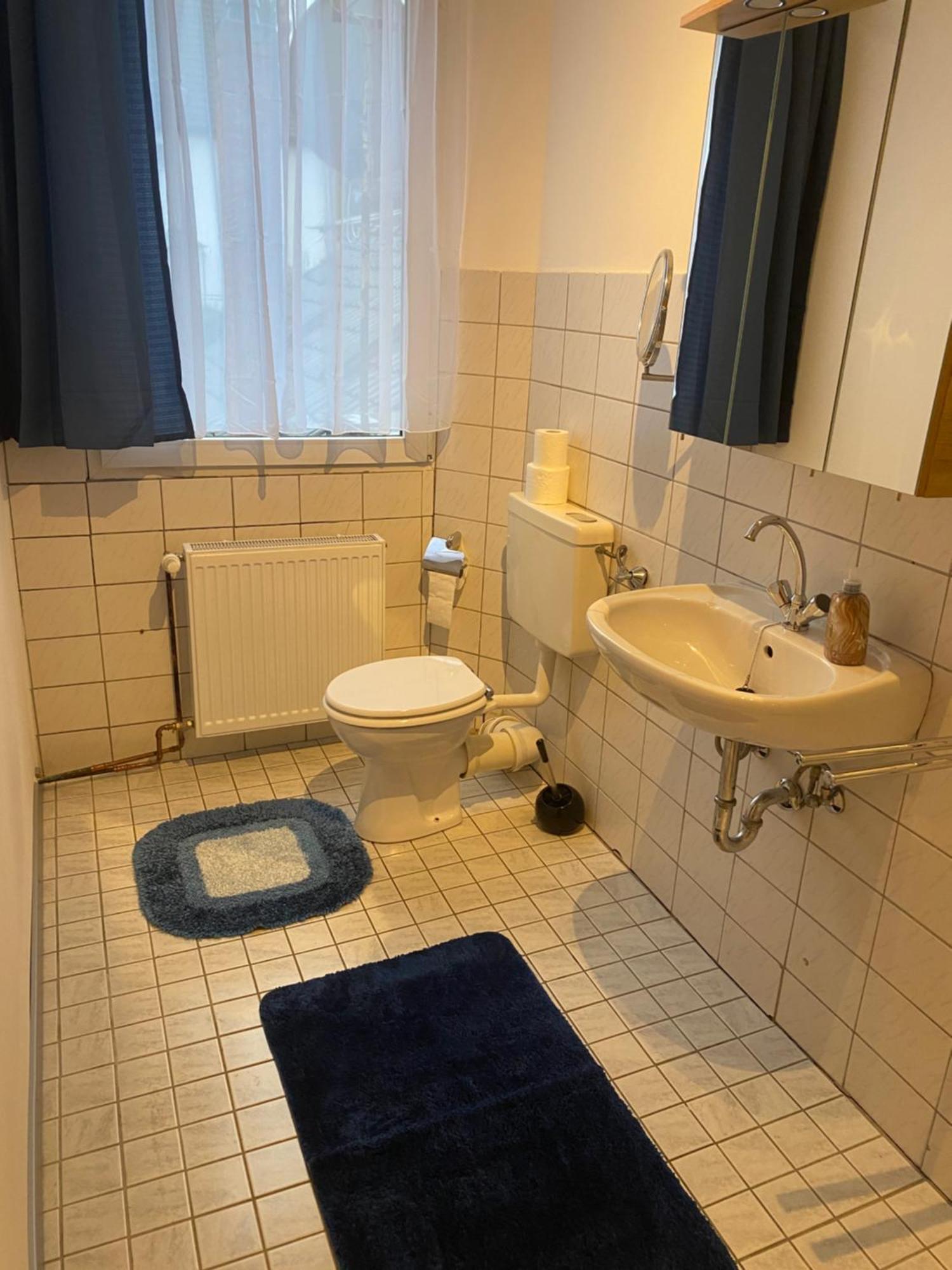 Отель Gaestezimmer Gasthof Becker Wulfrath Экстерьер фото