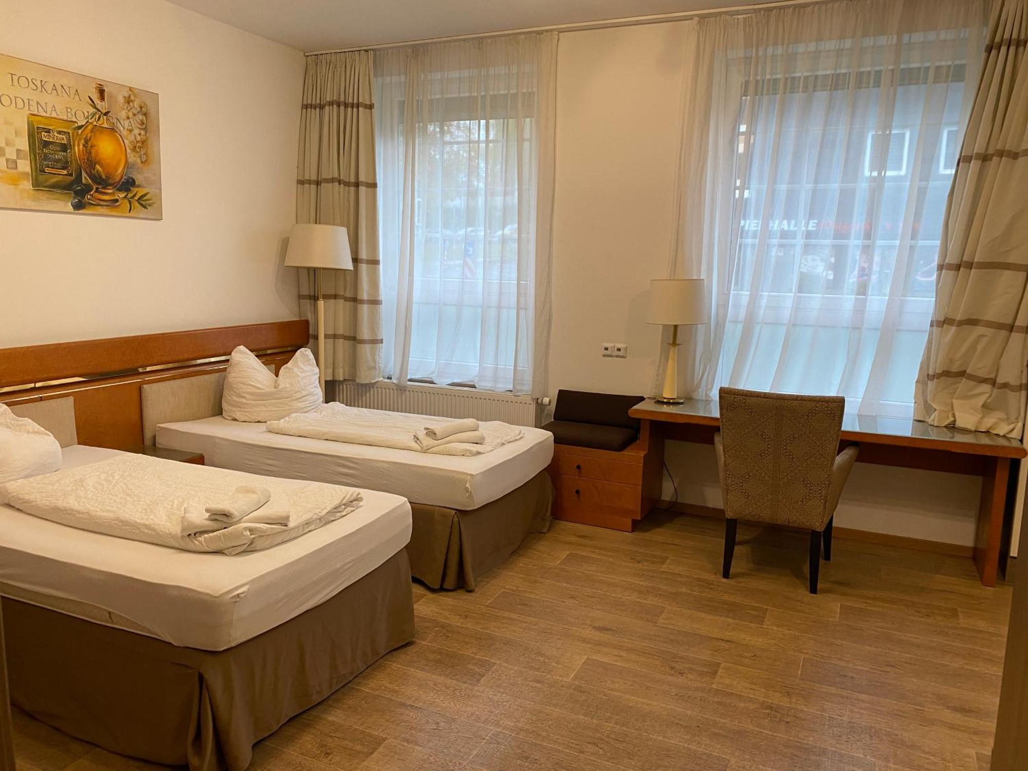 Отель Gaestezimmer Gasthof Becker Wulfrath Экстерьер фото
