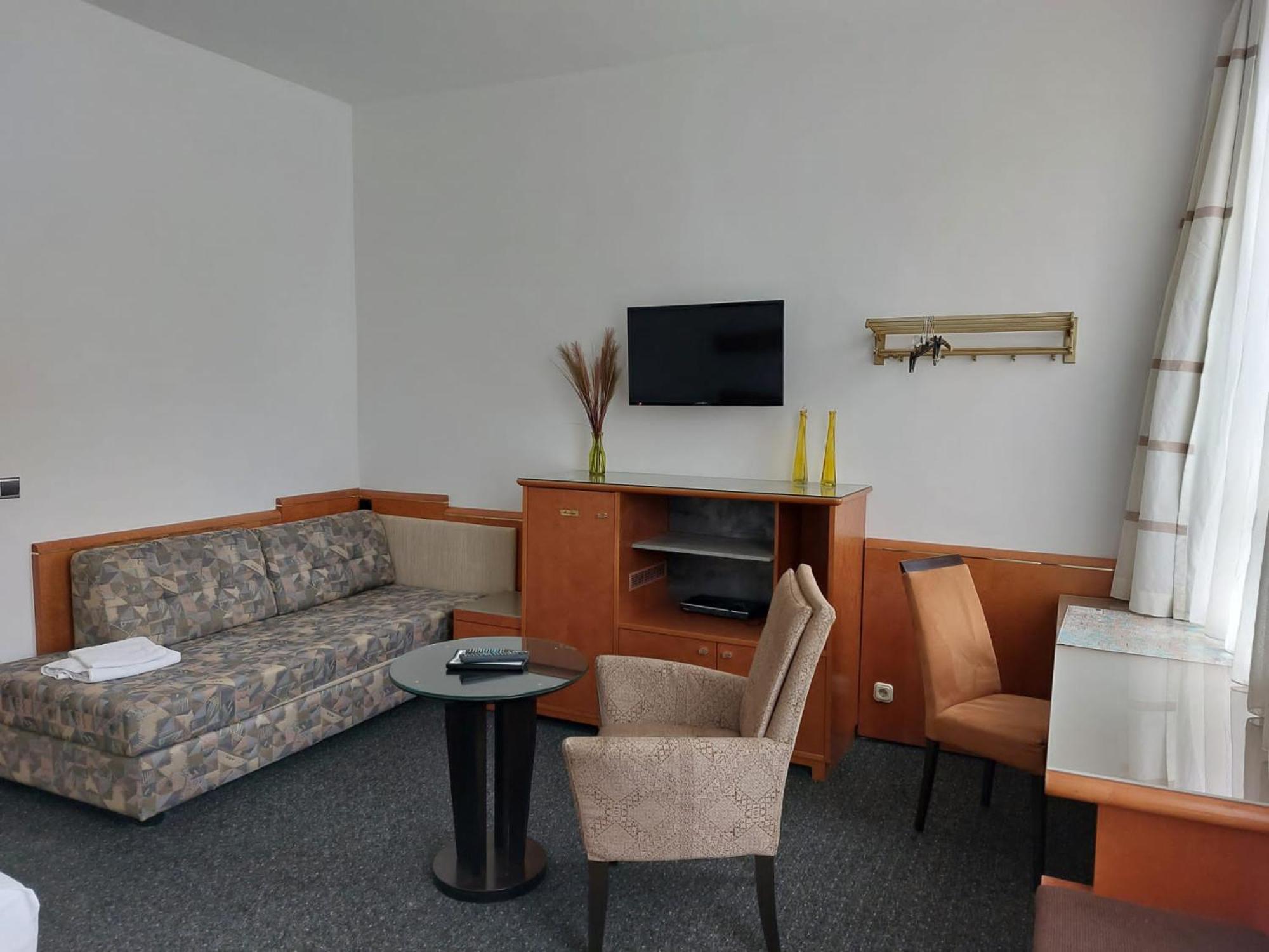 Отель Gaestezimmer Gasthof Becker Wulfrath Экстерьер фото